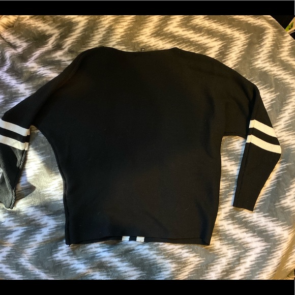 Long Sleeve Top - Picture 2 of 2